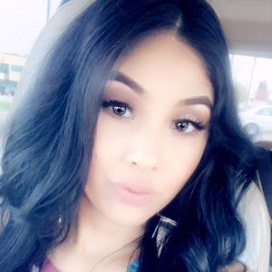 Meet your Posher, Isamar